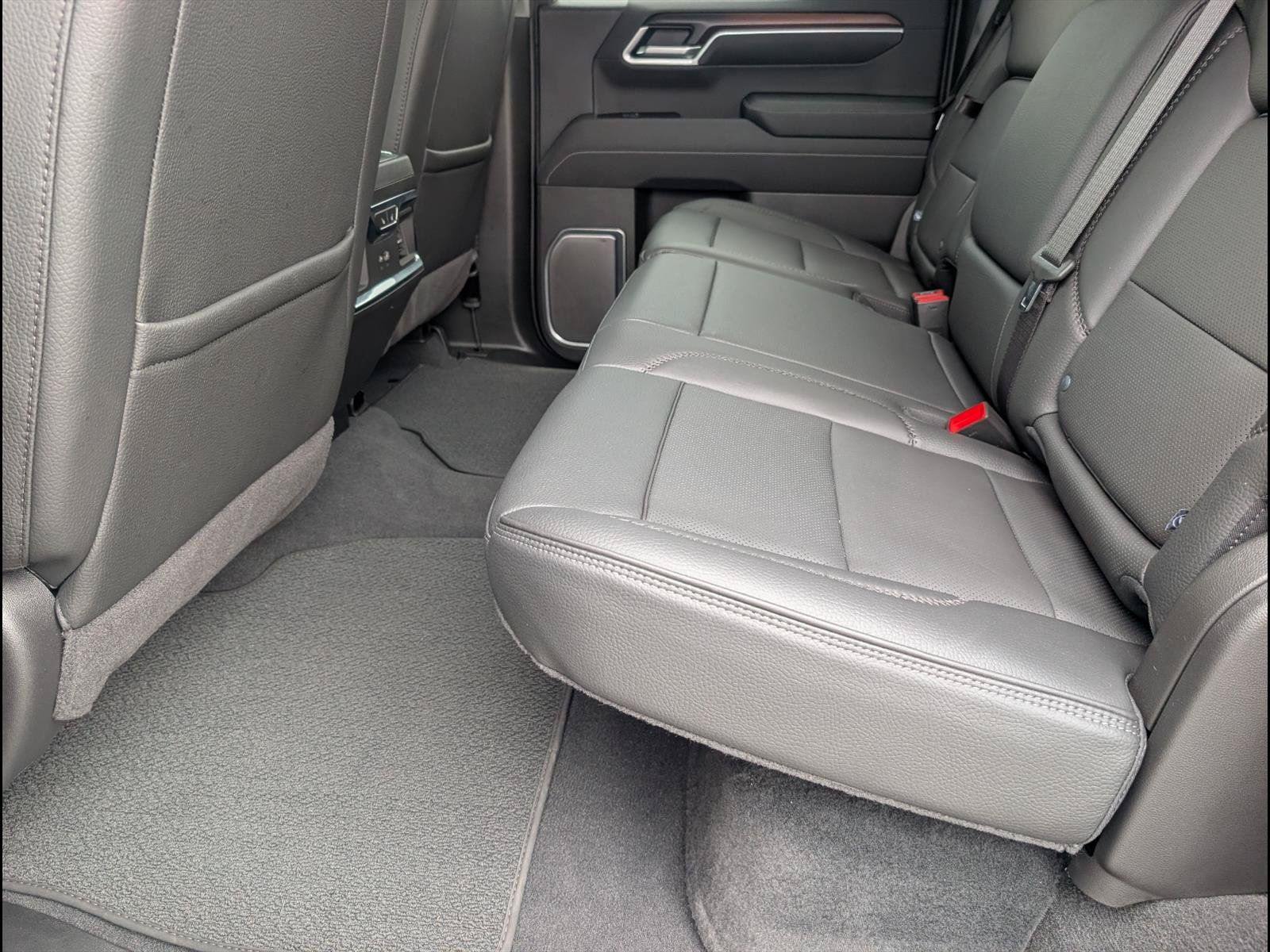Used 2026 GMC Sierra 1500 Denali AWD/4WD image 12