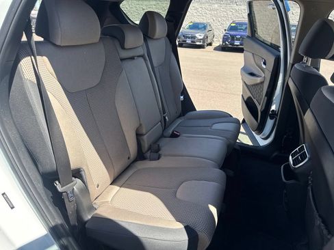 Used 2019 Hyundai Santa Fe SEL AWD/4WD image 14
