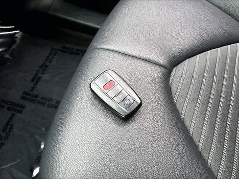 Used 2023 Toyota Highlander XSE AWD/4WD image 15