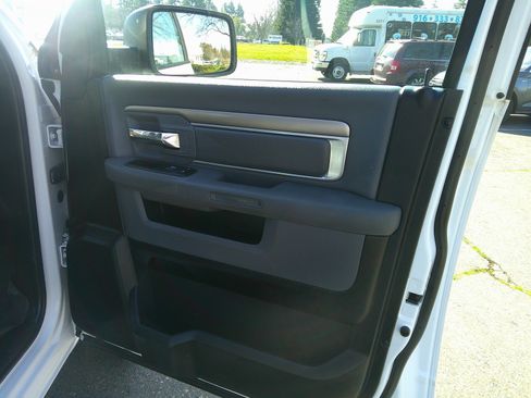 Used 2016 RAM 1500 Big Horn AWD/4WD image 10