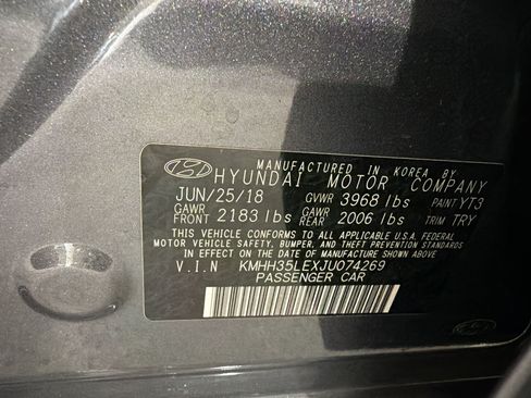 Used 2018 Hyundai Elantra GT FWD image 11