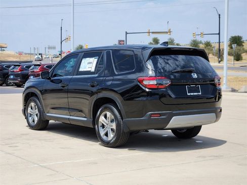 New 2025 Honda Pilot EX-L image 4