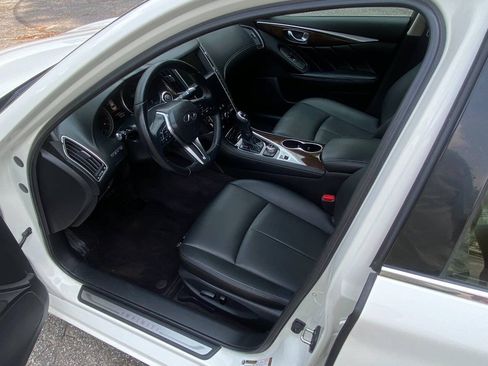 Used 2018 INFINITI Q50 Luxe RWD image 13