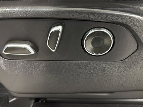 Used 2024 GMC Sierra 3500 Denali image 25