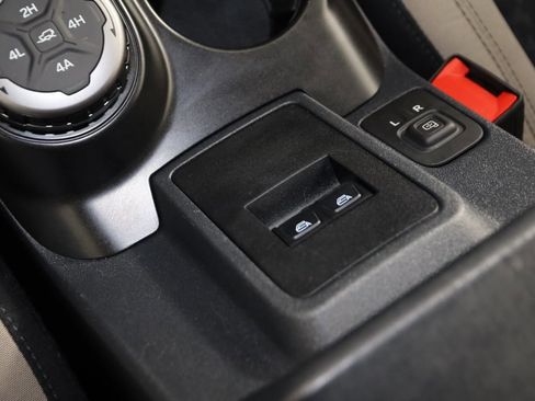 Used 2022 Ford Bronco Wildtrak image 27