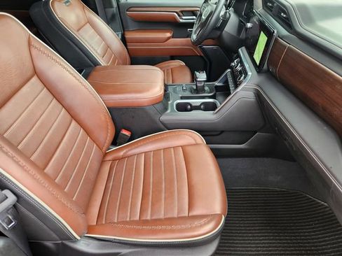 Used 2024 GMC Sierra 1500 Denali Ultimate image 11