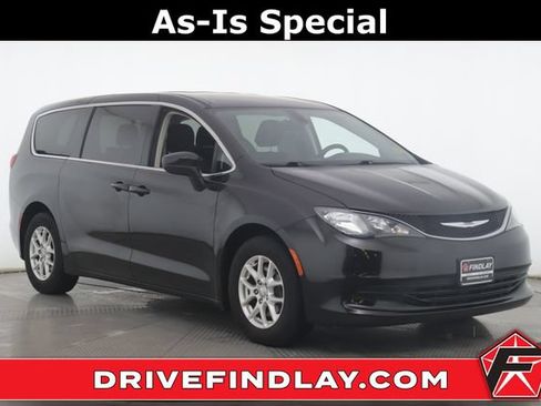Used 2017 Chrysler Pacifica LX FWD image 1
