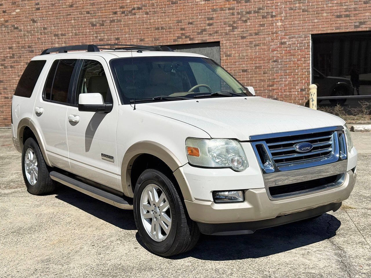 Used 2008 Ford Explorer Eddie Bauer AWD/4WD image 4