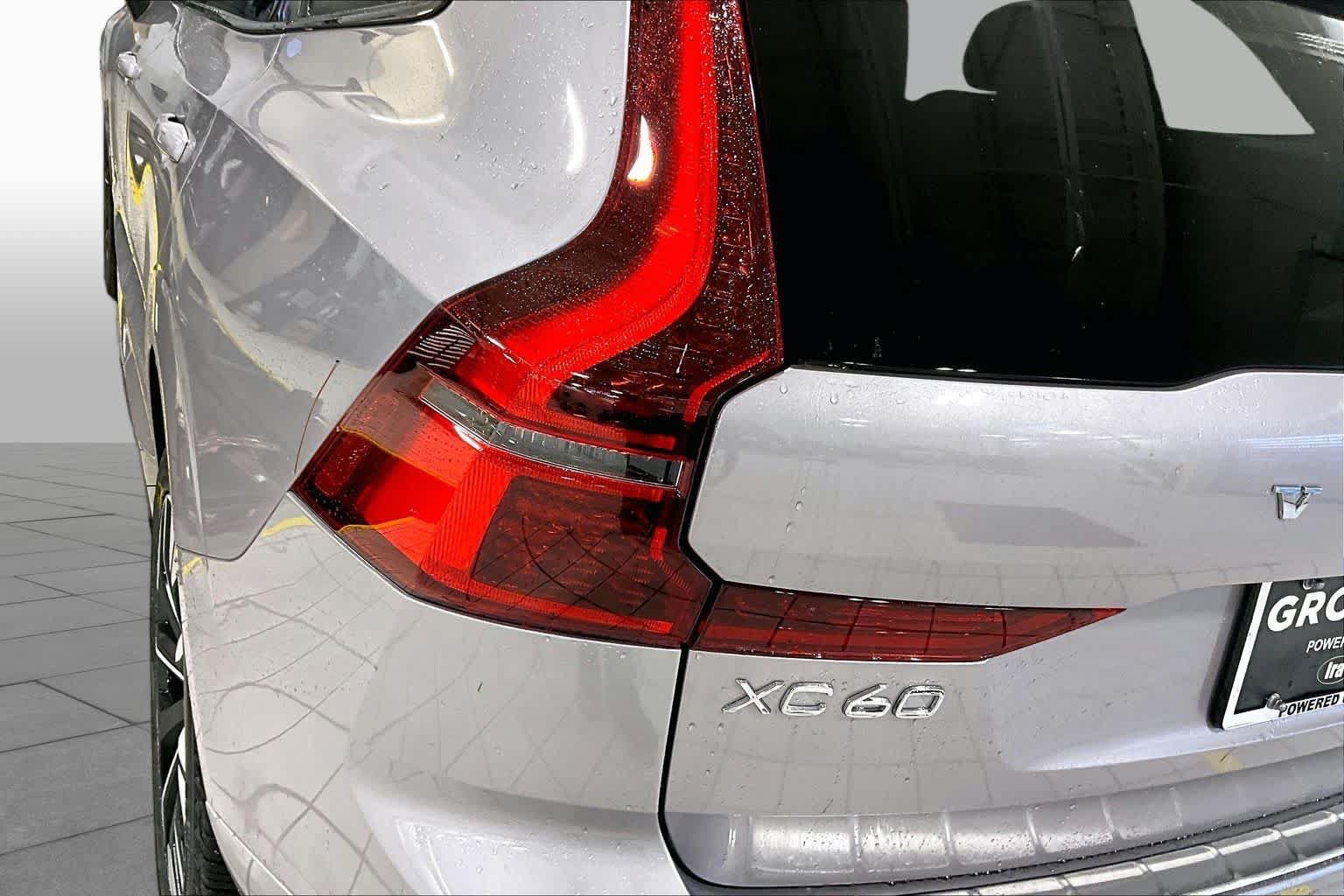 New 2026 Volvo XC60 B5 Plus w/ Protection Package Premier AWD/4WD image 5