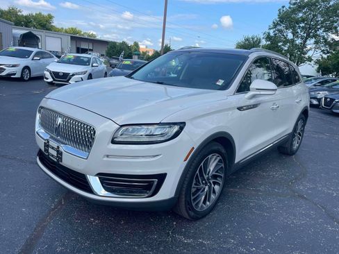 Used 2019 Lincoln Nautilus Reserve AWD/4WD image 3
