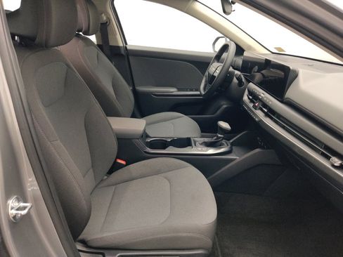 Used 2025 Kia K4 FWD image 21