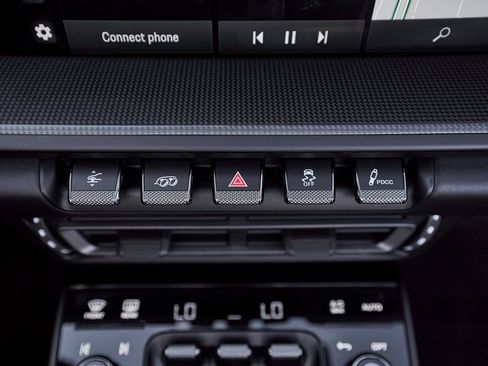 Used 2024 Porsche 911 Carrera GTS w/ Premium Package image 60