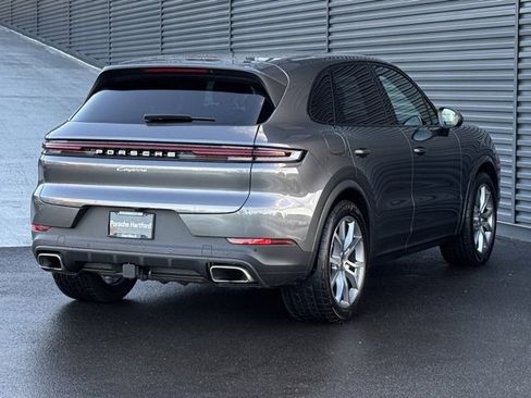 Used 2025 Porsche Cayenne image 7
