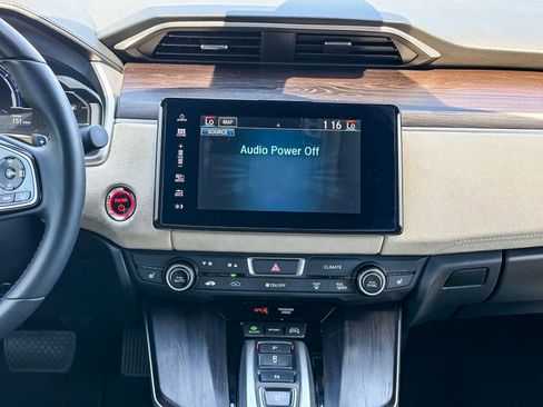 Used 2018 Honda Clarity Touring image 12