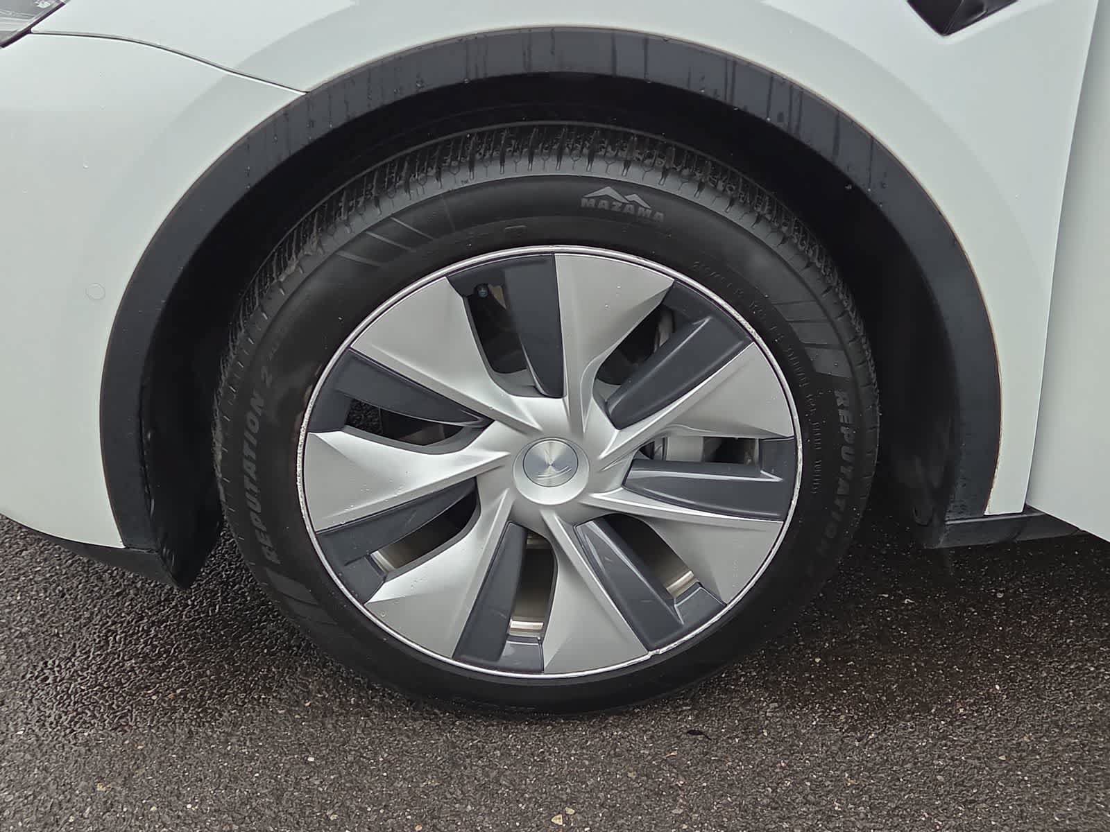 Used 2022 Tesla Model Y Long Range AWD/4WD image 16