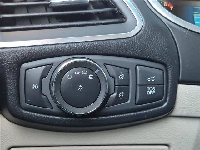 Used 2019 Ford Edge Titanium FWD image 17