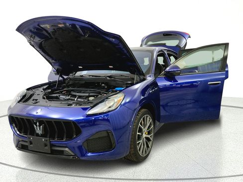 Used 2023 Maserati Grecale Modena AWD/4WD image 10