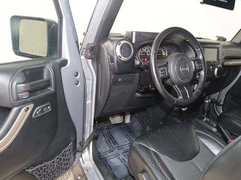 Used 2016 Jeep Wrangler Unlimited Sahara AWD/4WD image 47