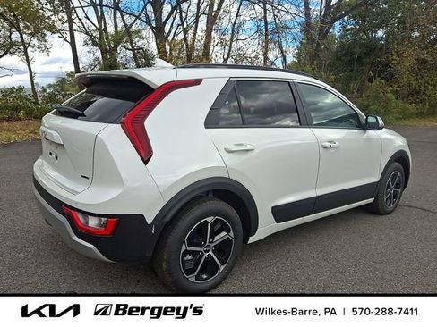 New 2025 Kia Niro EX w/ EX Cold Weather Package image 4
