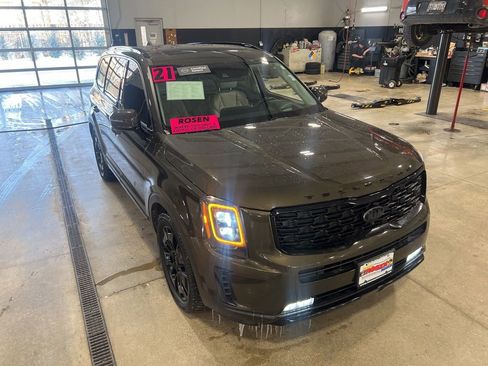 Used 2021 Kia Telluride SX w/ SX Prestige Package image 40