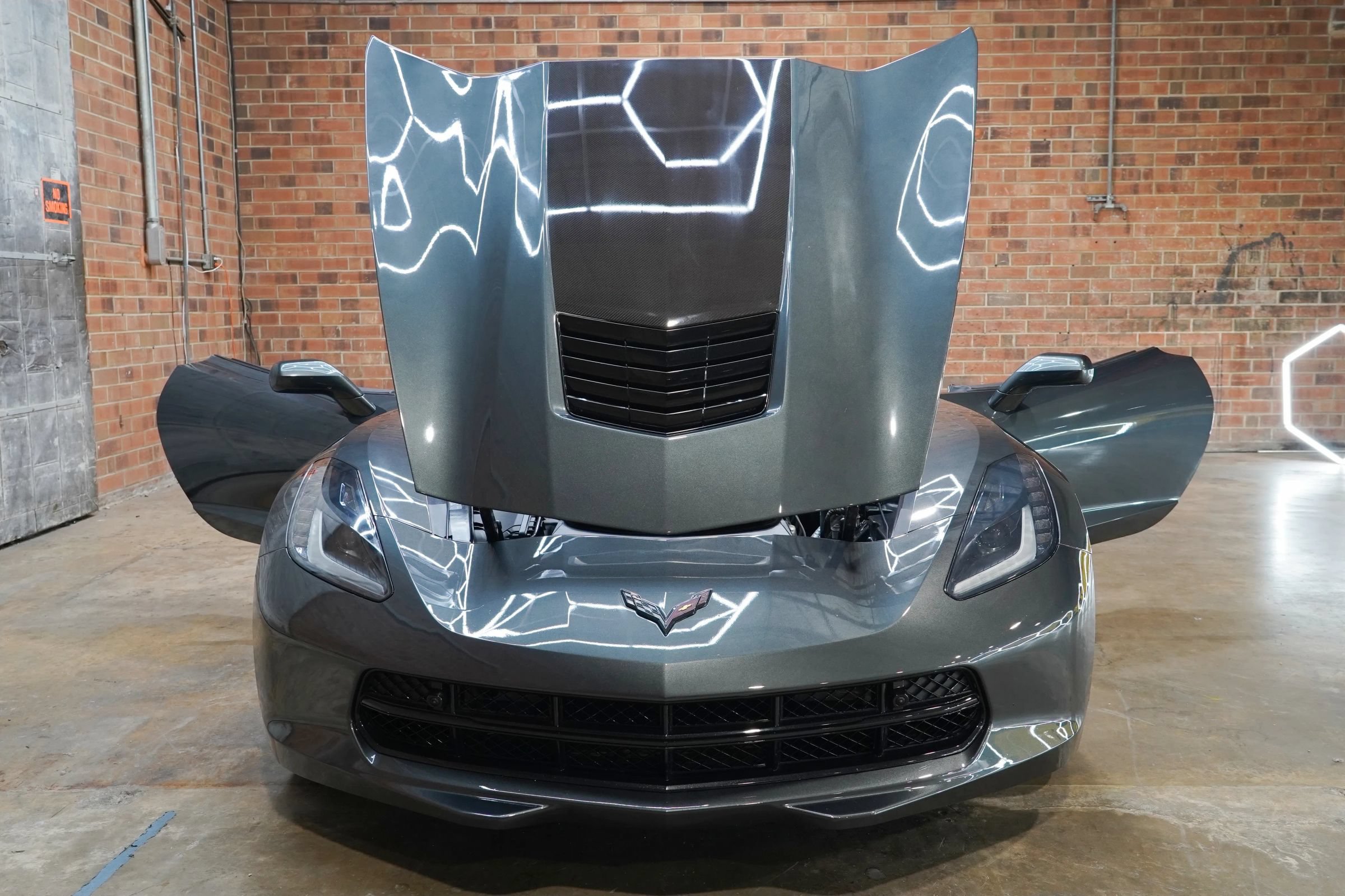 Used 2017 Chevrolet Corvette Stingray Coupe RWD image 23