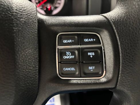 Used 2018 RAM 1500 Express AWD/4WD image 20