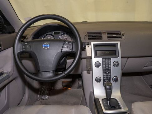 Used 2011 Volvo S40 T5 image 6