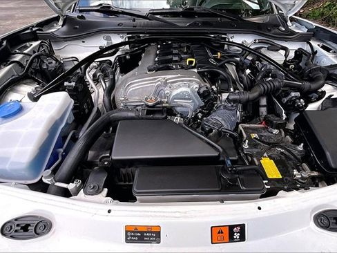 Used 2016 MAZDA MX-5 Miata Club w/ Brembo/BBS Package image 10