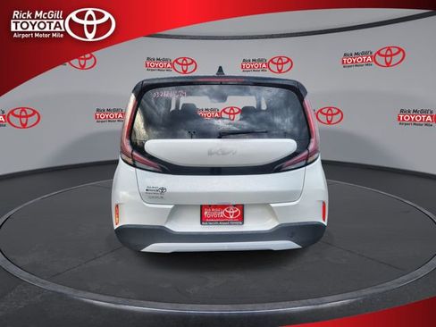 Used 2024 Kia Soul LX w/ Option Group 015 image 7