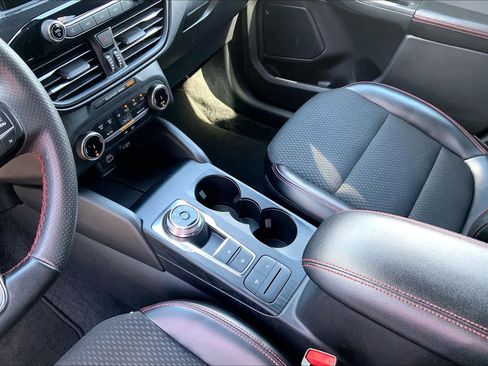 Used 2025 Ford Escape ST-Line AWD/4WD image 16