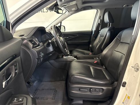 Used 2018 Honda Pilot Touring image 9