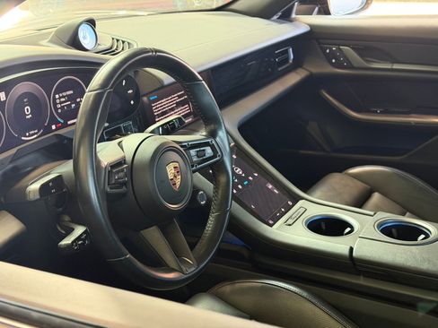 Certified 2025 Porsche Taycan w/ Premium Package RWD image 3