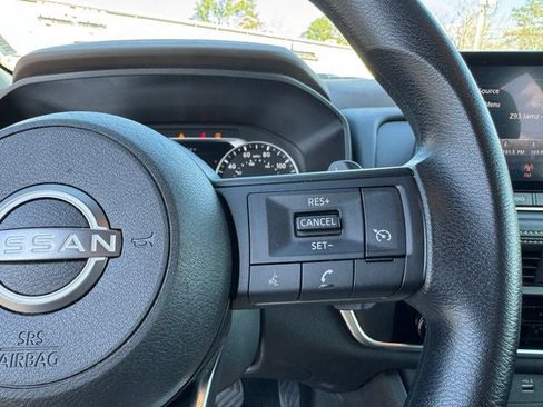 Used 2023 Nissan Rogue S image 24