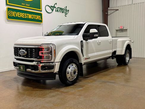 Used 2023 Ford F450 Lariat w/ Lariat Ultimate Package AWD/4WD image 3