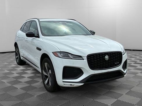 Used 2025 Jaguar F-PACE R-Dynamic S AWD/4WD image 7