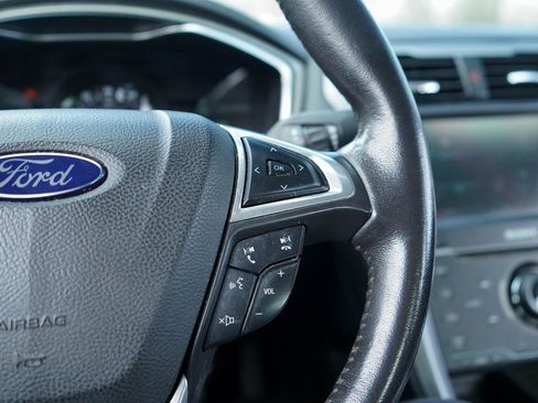 Used 2016 Ford Fusion SE w/ Equipment Group 202A image 22