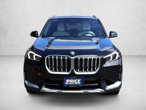 Used 2026 BMW X1 xDrive28i AWD/4WD image 3