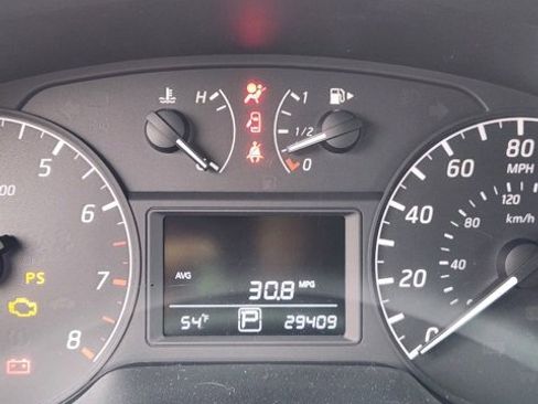 Used 2014 Nissan Sentra S image 7