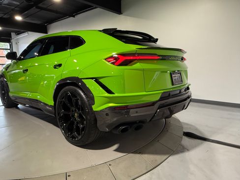 Used 2024 Lamborghini Urus Performante AWD/4WD image 24