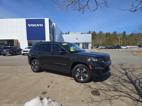 Used 2024 Jeep Grand Cherokee Limited 4xe w/ Trailer Tow Package image 2