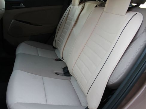 Used 2017 Hyundai Tucson Sport image 13