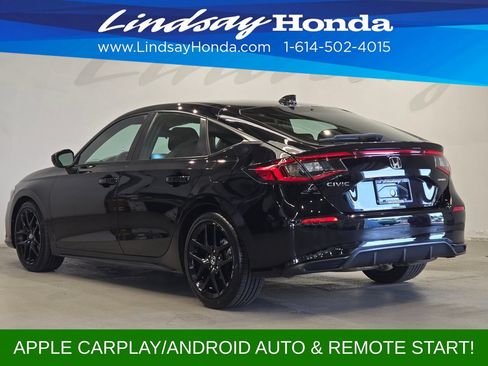 Used 2023 Honda Civic Sport image 4