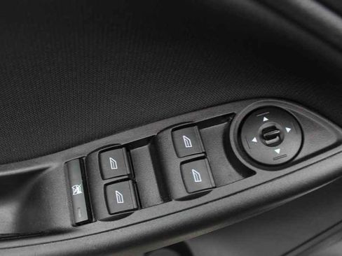 Used 2018 Ford Focus SE image 12