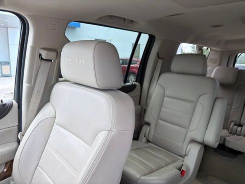 Used 2015 GMC Yukon XL Denali w/ Premium Package AWD/4WD image 63