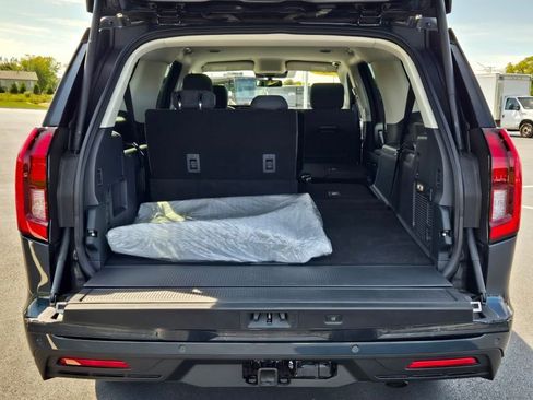 New 2025 Ford Expedition Max Active image 18