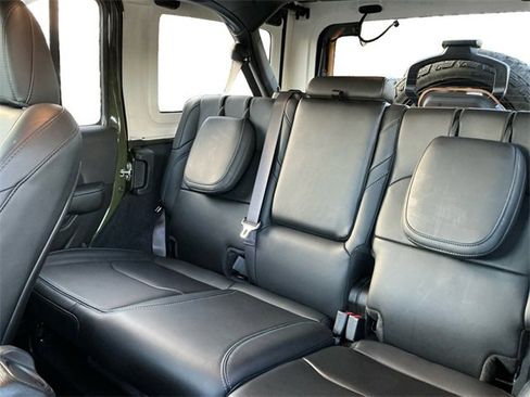 Used 2024 Jeep Wrangler Unlimited Rubicon 4xe image 16