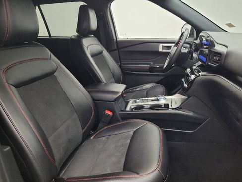 Used 2022 Ford Explorer ST-Line AWD/4WD image 21