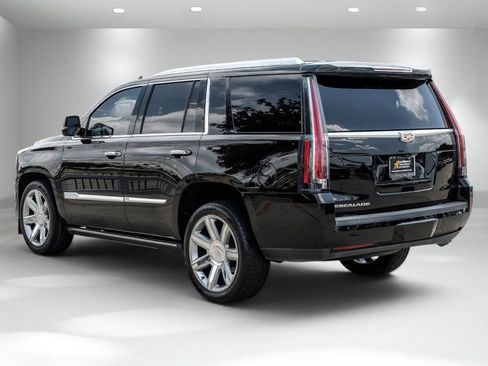 Used 2019 Cadillac Escalade Premium Luxury w/ LPO, Radiant Package RWD image 9