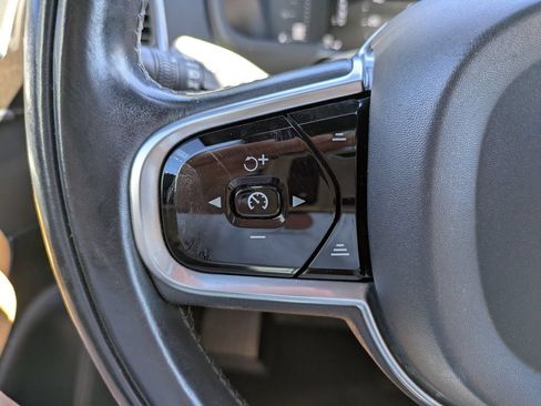 Used 2018 Volvo XC90 T5 Momentum w/ Convenience Package AWD/4WD image 25