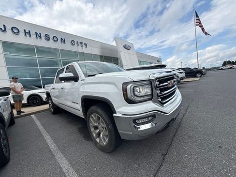 Used 2018 GMC Sierra 1500 SLT w/ SLT Premium Package AWD/4WD image 10